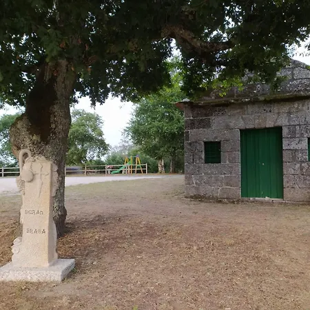 Semesterbostad As Fontainas Beiro (Carballeda de Avia)
